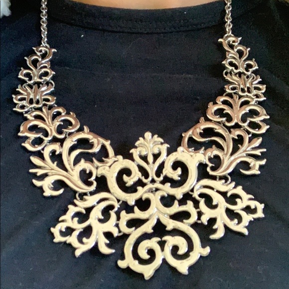 Silver unique statement necklace - Picture 4 of 4